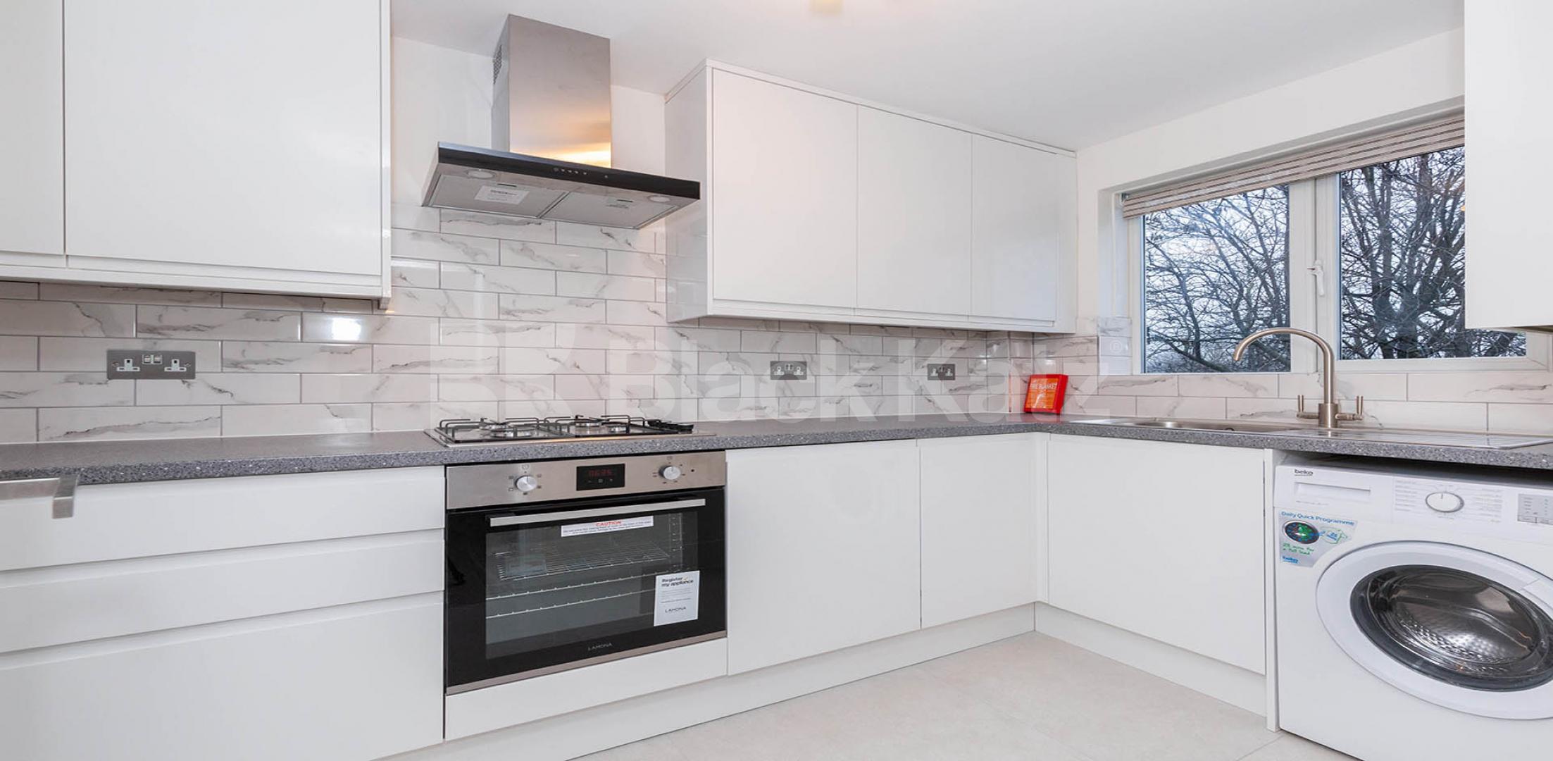 			REFURBISHED TWO BEDROOM PROPERTY , 2 Bedroom, 1 bath, 1 reception Flat			 Adolphus Road, FINSBURY PARK-MANOR HOUSE
